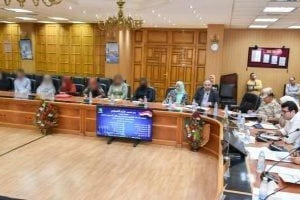 تقديم مساعدات فورية لـ 12 أسرة من الأولى بالرعاية فى الشرقية