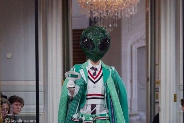 مجموعة Thom Browne ربيع وصيف 2026: رحلة فضائية بين الأناقة والدراما