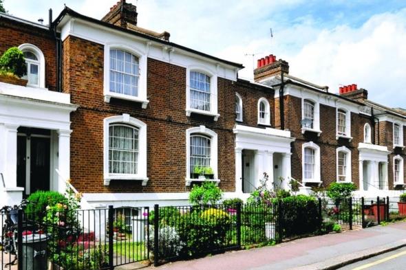 296 ألف جنيه إسترليني متوسط أسعار المنازل في إنجلترا