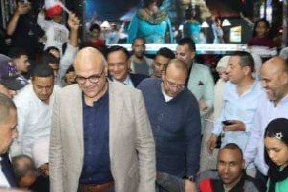 محافظ القليوبية يشارك الأهالى احتفالات افتتاح المتحف المصرى الكبير.. صور