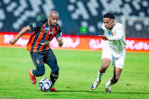 مصير نقاط الرياض وضمك ينتهي بالتعادل في دوري روشن السعودي
