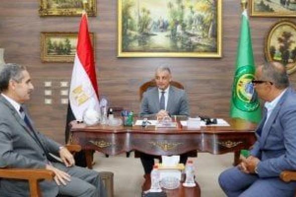 محافظ الإسماعيلية يلتقي رئيس اللجنة المؤقتة لإدارة نادي الإسماعيلي