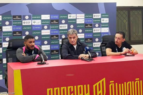 ميتشل يؤكد على أهمية السيطرة واستغلال المساحات في المباريات المقبلة