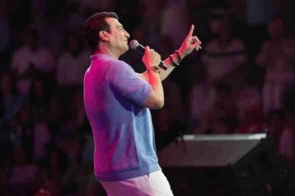 إيهاب توفيق يعلن موعد حفله المرتقب في مدينتي ويشوق جمهوره المنتظر