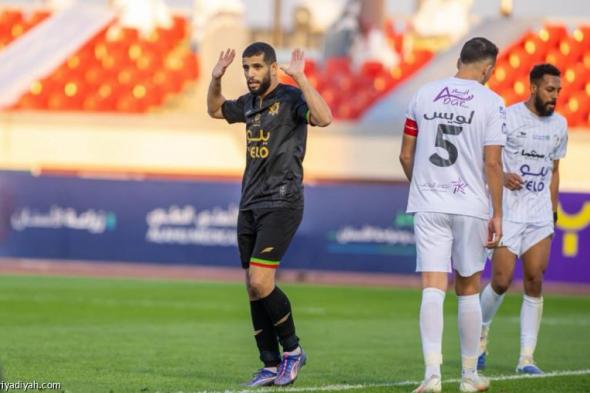 الوحدة يحقق انتصاره الأول في الدوري بالفوز على الطائي 2-1