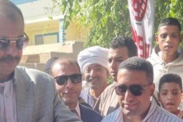 محافظ سوهاج يفتتح معرض سوق اليوم الواحد بدار السلام بتخفيض 50٪.. مباشر