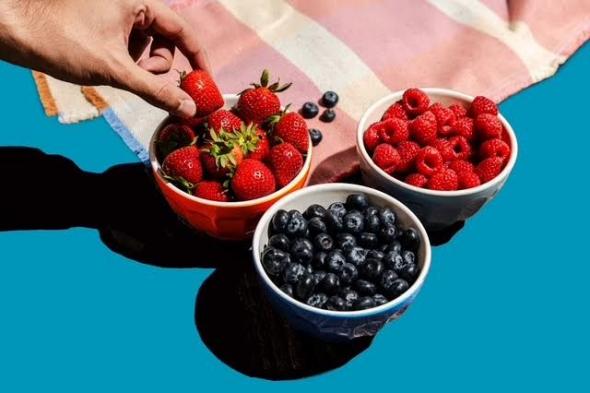 طلبات مارت تقدم خدمة إيصال الفواكه الطازجة يومياً في دولة الإمارات