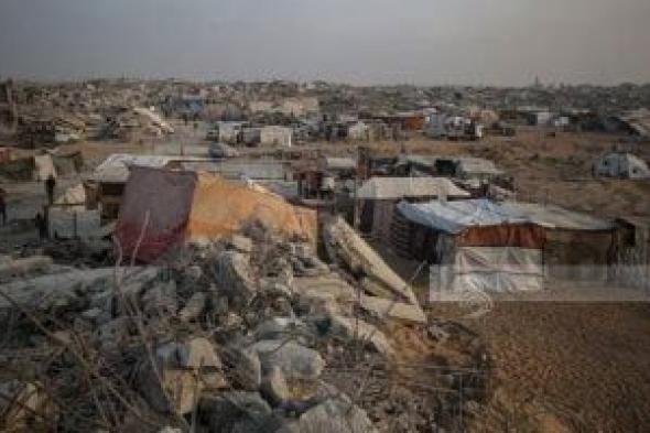 إسرائيل تحرم المدنيين فى قطاع غزة من 350 صنفا غذائيا أساسيا