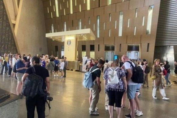 طرق مبتكرة للوصول إلى المتحف المصري الكبير تشمل مواقف سيارات وخيارات نقل متنوعة