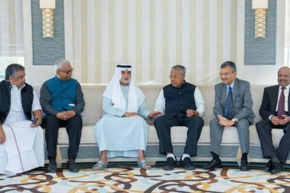 نهيان بن مبارك يبحث تعزيز التعاون مع رئيس وزراء ولاية كيرالا الهندية