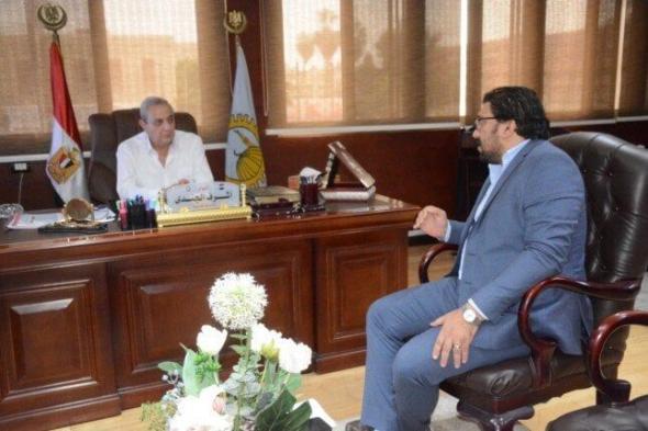 محافظ الغربية يؤكد ضرورة الانضباط في وحدات التأمين الصحي ويمثل كرامة المواطنين أولوياتنا