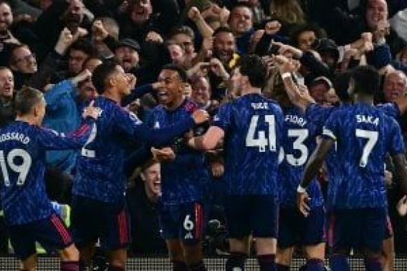 أرسنال يتصدر جدول ترتيب الدوري الإنجليزي بينما يحتل تشيلسي المركز الثاني