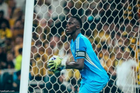 ميندي يتألق كأخطبوط أمام تصديات مثيرة في ديربي جدة