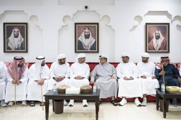 منصور بن زايد يعزي في وفاة معتوق حربي العامري