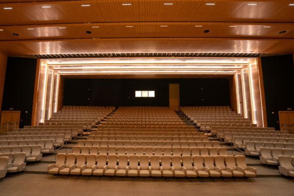 قمة المدارس العالمية تناقش تحديات التعليم