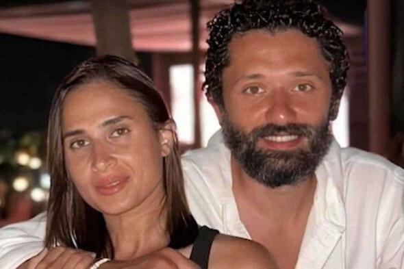 كريم محمود عبد العزيز يفاجئ الجميع بإعلانه انفصاله الرسمي عن زوجته