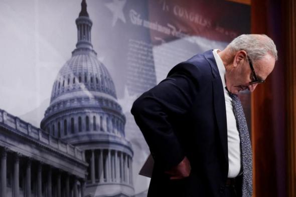 ترامب يرحّب باتفاق مجلس الشيوخ.. وغضب في الحزب الديمقراطي