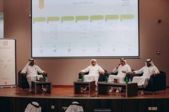 جلسة حوارية مثمرة في دورة كلباء للألعاب الشاطئية