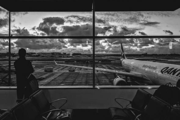 تعرف إلى عقوبة الجرائم التي ترتكب على متن الطائرة؟