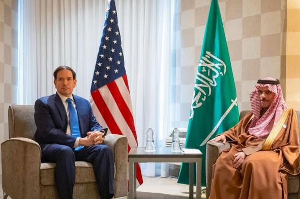 فيصل بن فرحان ونظيره الأمريكي يستعرضان العلاقات الثنائية والمستجدات الإقليمية والدولية