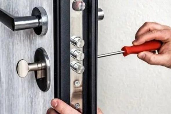 اختيار أبواب شقق خارجية مودرن: الأمان والأناقة في تصميم مثالي وجذاب