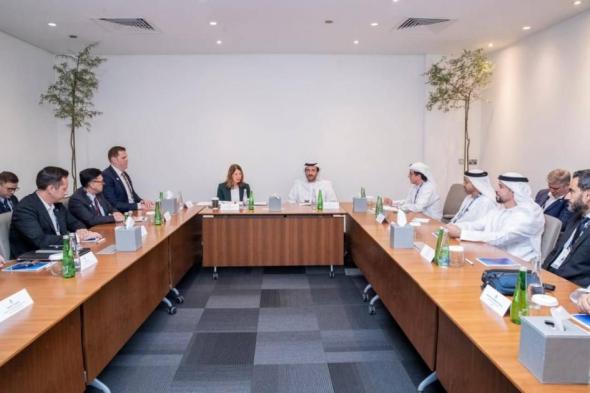 بن طوق يبحث مع رئيسة وزراء مقاطعة ألبرتا الكندية الشراكة الاقتصادية