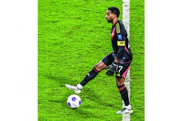 كوزمين: خالد عيسى ردّ بشجاعة وأثبت قيمته وأهميته في المنتخب