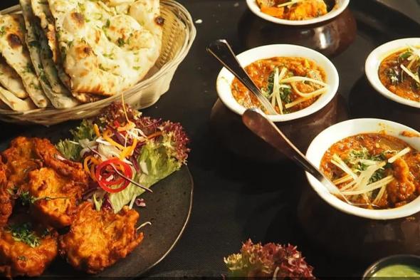 أخصائية تحدد الطريقة الصحيحة لتناول الطعام ليلا