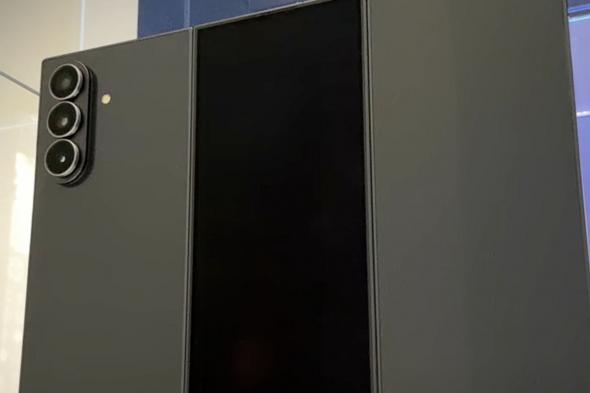 شائعات: هاتف سامسونج ثلاثي الطي سيأتي بسمك 14 ملم وإطلاق قريب في آسيا