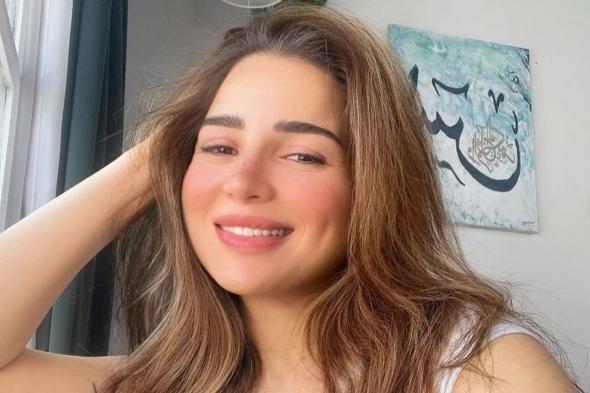 الصور الأولى لـ مي عز الدين وزوجها أحمد تيمور من شهر العسل.. ظهرا بإطلالة متشابهة