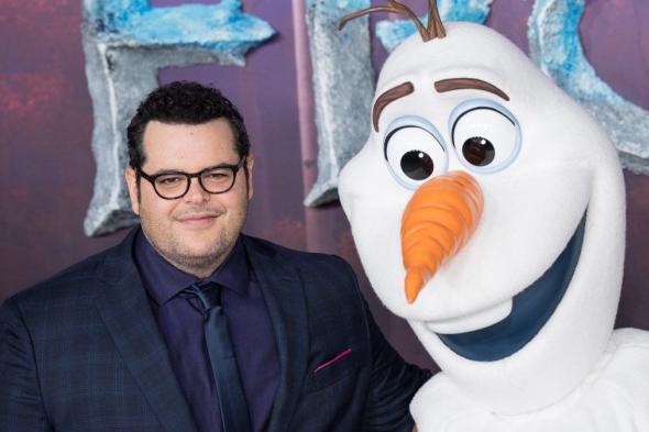 الممثل Josh Gad ينضم رسميًا لعالم Marvel السينمائي بمسلسل Wonder Man على Disney+