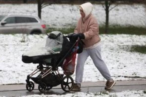 ثلوج كثيفىة تغطى شوارع العاصمة الروسية موسكو