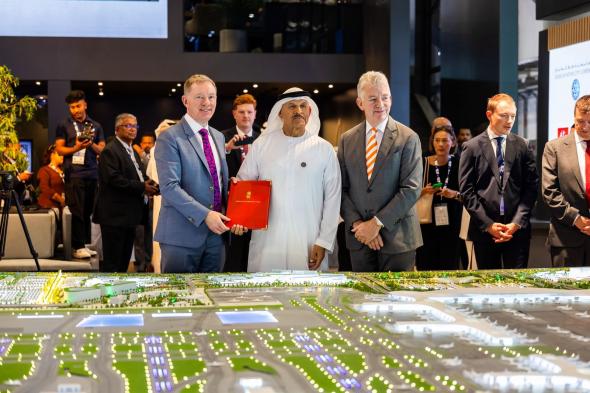 مشروع توسعة مطار آل مكتوم الدولي يتلقى 3.5 مليار دولار أميركي