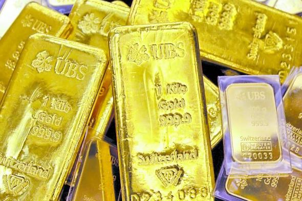 الذهب يواصل الانخفاض.. قوة الدولار تخفف من احتمالات خفض الفائدة