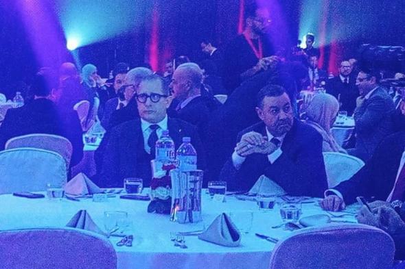 رسميا..
إطلاق
خدمة
5G
في
الجزائر
بحضور
كبار
مسؤولي
الدولة