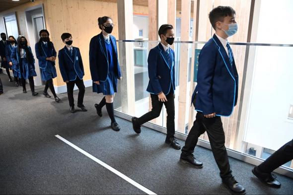 إغلاق مدارس واستنفار صحي.. إنفلونزا متحورة تضرب المملكة المتحدة