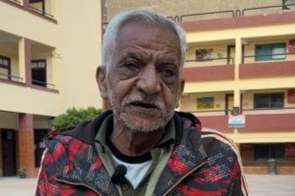 ناخب
من
أمام
لجنته
الانتخابية
بالدقى:
لازم
ننزل
ونشارك
عشان
مصر