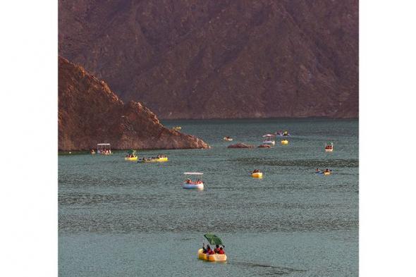 بحيرة حتّا.. مسرح مفتوح بين جمال الطبيعة