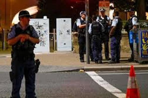 الحكومة
الأسترالية:
أحد
منفذي
هجوم
سيدني
دخل
البلاد
بتأشيرة
طالب