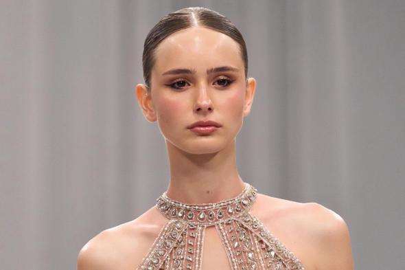 أفضل
أنواع
البرايمر:
الخطوة
السرية
لمكياج
مثالي
وثابت
في
حفل
رأس
السنة