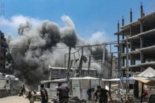 غارات وقصف إسرائيلى جنوب ووسط قطاع غزة وسط أزمة صحية خانقة