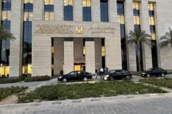 قانون
تنظيم
الجامعات
ينظم
إعارات
أعضاء
هيئات
التدريس..
اعرف
الشروط
والمدد