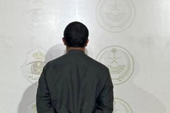 القبض
على
شخص
لقيادته
مركبته
بدون
لوحات
وبسرعة
عالية
وتهور
بحائل