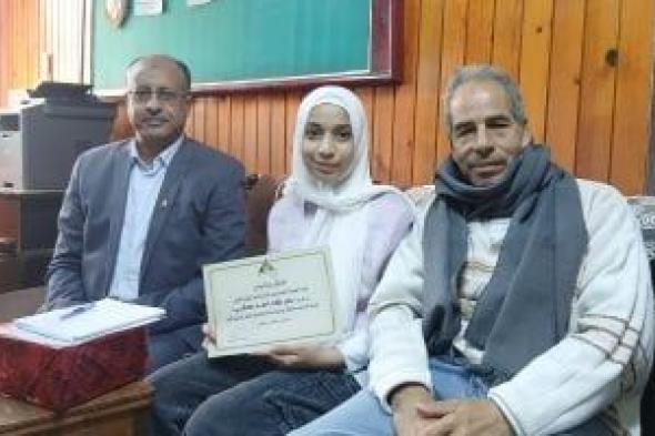 بالإرادة
كسرت
الصمت..
"ملك"
من
الصم
والبكم
تحررت
من
الأمية
خلال
3
سنوات
بقنا