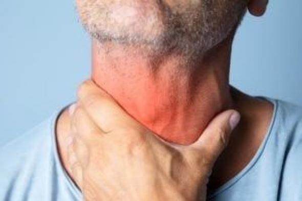 لماذا
نعاني
من
التهاب
الحلق
من
جانب
واحد
ومتى
تحتاج
لمراجعة
الطبيب