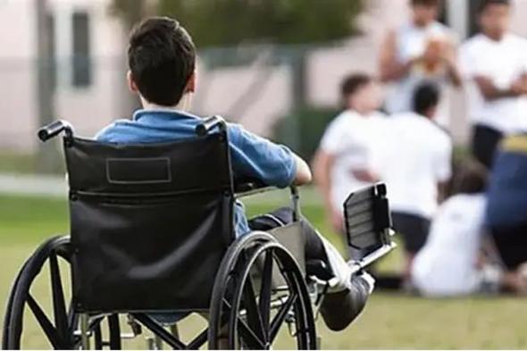 معلمة
    تربية
    خاصة:
    «التواصل»
    أهم
    مهارة
    لاندماج
    أطفال
    ذوي
    الإعاقة
    مع
    المجتمع