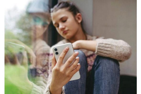 تجربة أستـــراليا فـــي حظر وسائل «التواصل» على المراهقين تثير جدلاً عالمياً