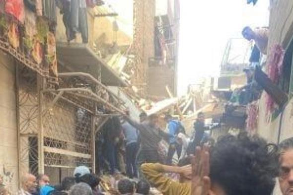 البحث
عن
8
أشخاص
مفقودين
بينهم
أطفال
أسفل
ركام
عقار
إمبابة
المنهار