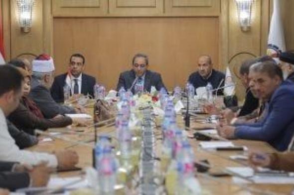 محافظ
قنا
يتابع
الاستعدادات
النهائية
لجولة
إعادة
انتخابات
مجلس
النواب