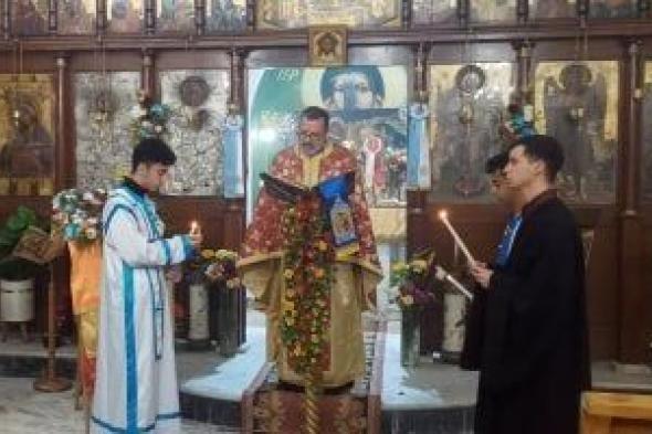 بأشجار
الكريسماس..
كنيسة
الروم
الأرثوذكس
بدمياط
تستقبل
قداس
عيد
الميلاد